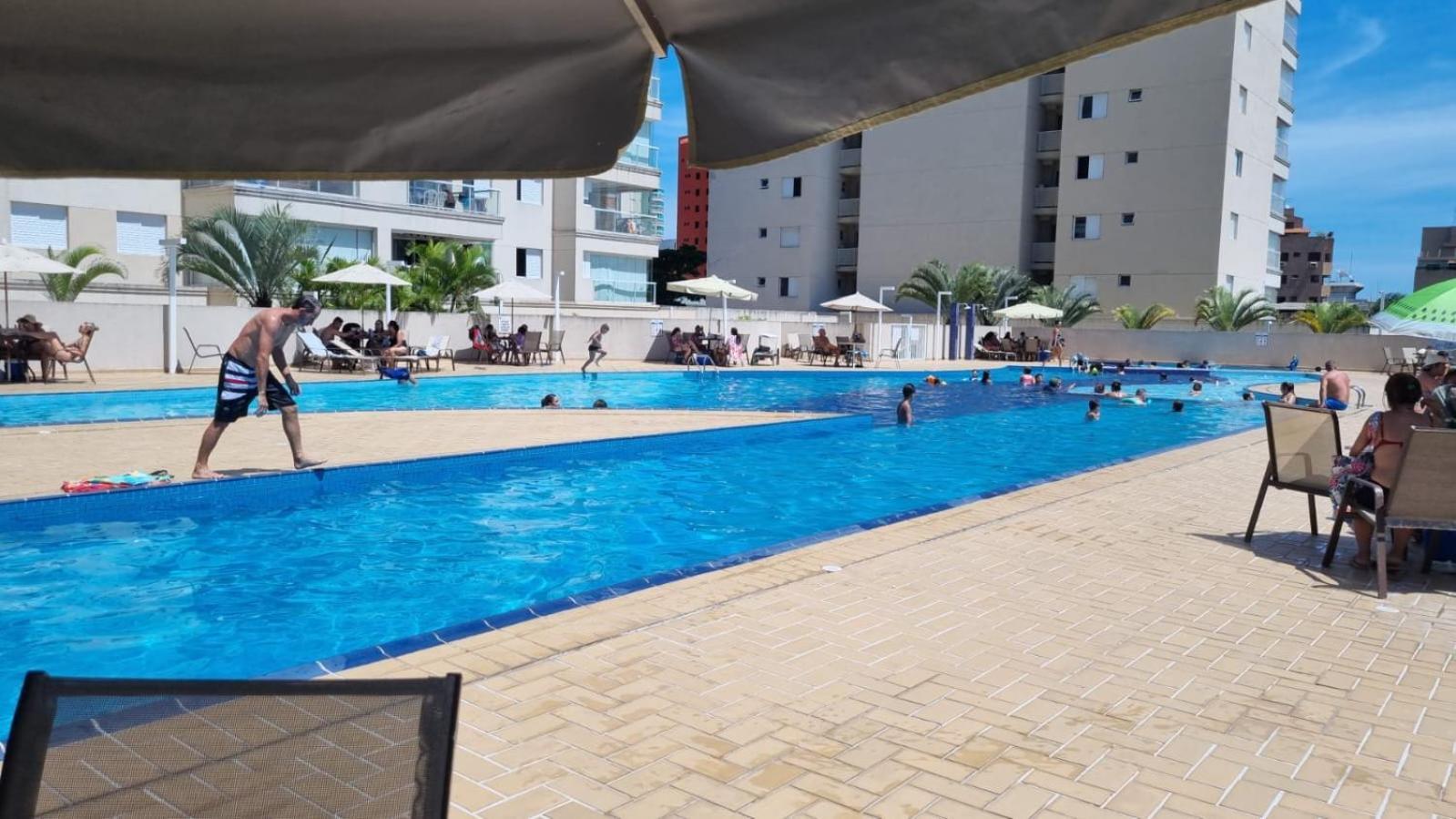 Apartamento Apto Enseada Com Terraco Gourmet A 5 Minutos Da *